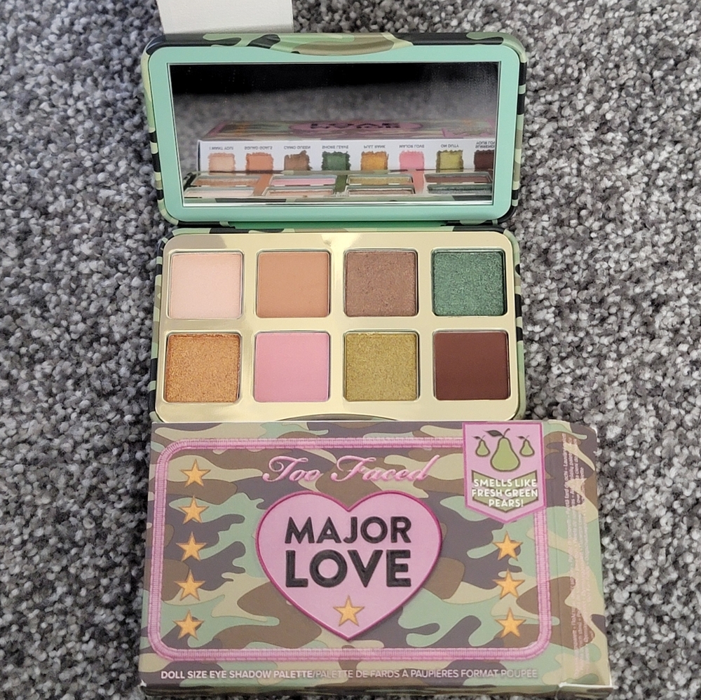NWT! Too Faced Major Love Eyeshadow